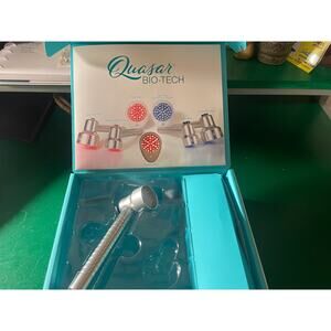 Quasar MD Baby Blue  LED Therapy Light for Blemishes NEW